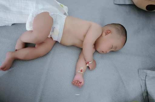 资阳没满月的宝宝